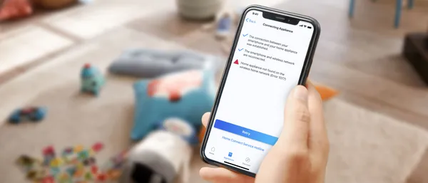 Person on phone with home connect app finding error code