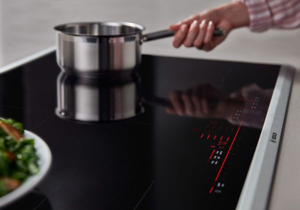 Bosch Electroménagers – Table de cuisson vitrocéramique Bosch