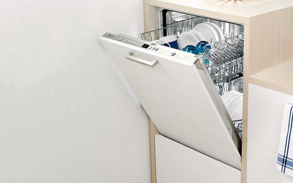 Comment installer un lave-vaisselle Bosch en hauteur ?