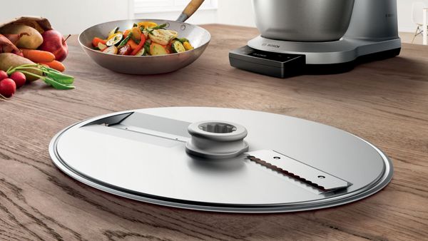 Disponible en tant qu'accessoire Cookit supplémentaire, le disque Supercut est idéal pour couper des ingrédients fibreux.