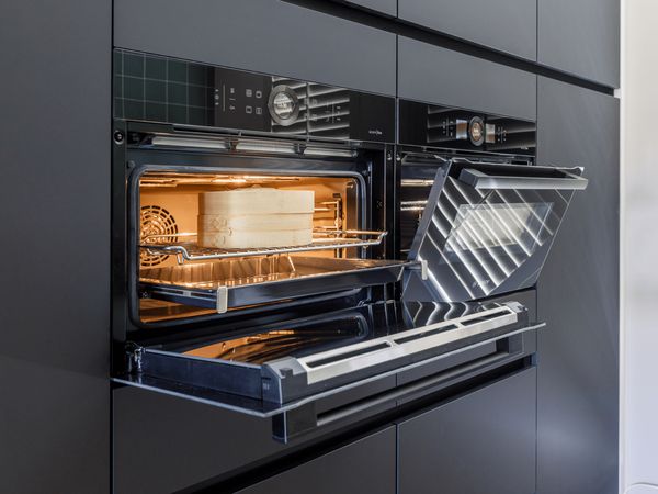 Bakoven met magnetron.