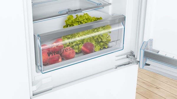 Cassetti del frigorifero per frutta e verdura
