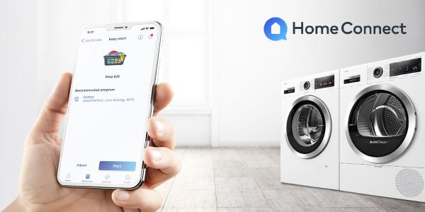 Hand selecting a laundry program in the Home Connect app
