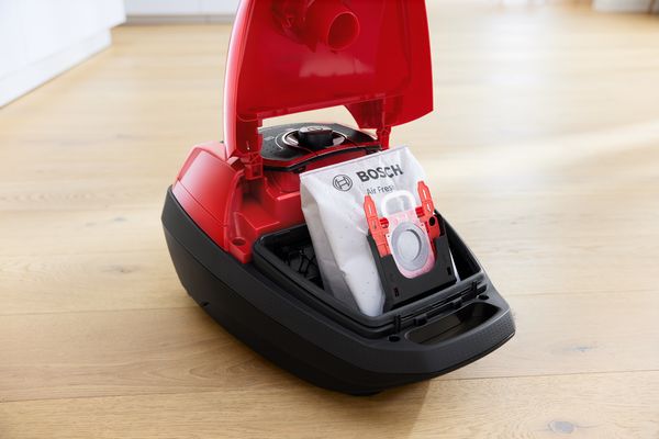 Aspirapolvere Bosch con vano sacchetto aperto, con sacco raccoglipolvere all&rsquo;interno