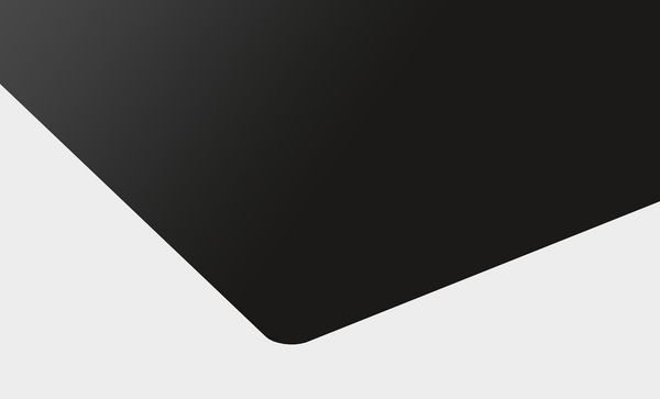 Detail varných desek Bosch s odsáváním v designové variantě Comfort Profile.