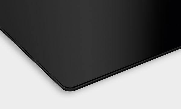 Detail varné desky Bosch s odsáváním v designové variantě Povrchová montáž bez rámečku.