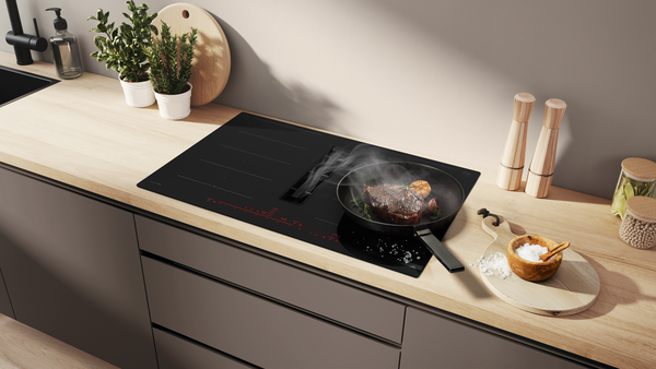 Bosch Kochfeldabzug mit widerstandsfähige Glaskeramik-Oberfläche.