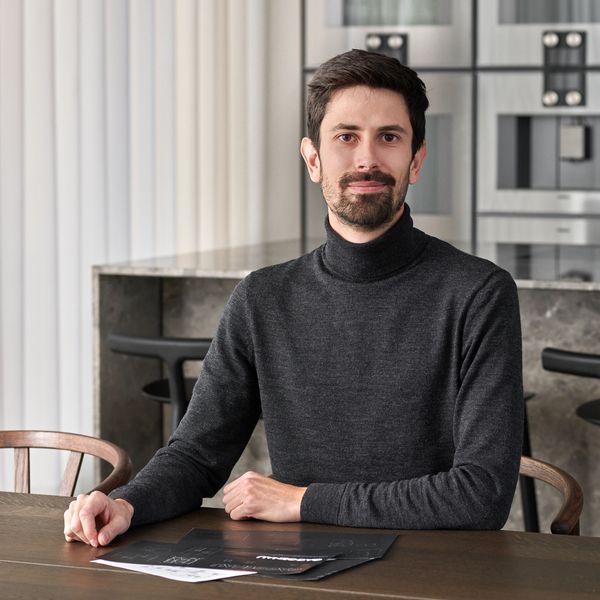 Portrait of Lucas Campos, User Experience Designer at Gaggenau