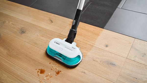 Unlimited 7 Aqua cleaning stains on hard floor