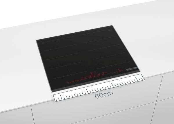 Czarna elektryczna płyta grzewcza 60 cm marki Bosch z niebieską linijką poniżej pokazującą rozmiar.