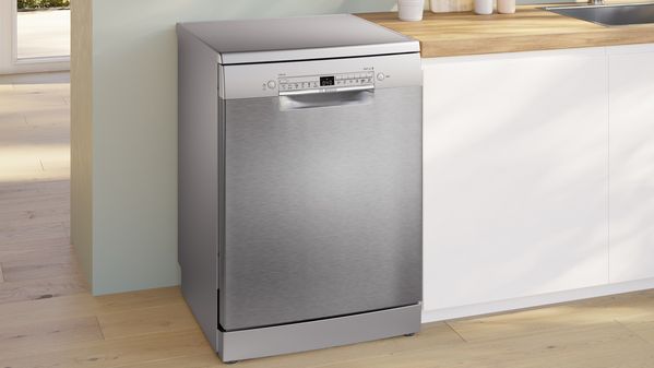 Series 2 Free-standing dishwasher SMS23BW01T