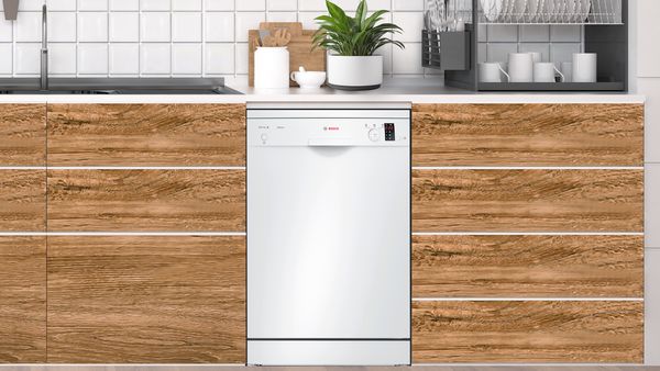 Series 2 Free-standing dishwasher SMS23BW01T