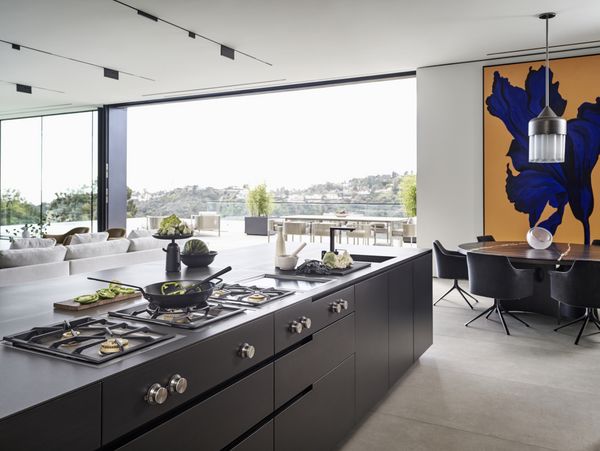 Gaggenau 400 series Vario cooktops in a luxury Bel Air kitchen