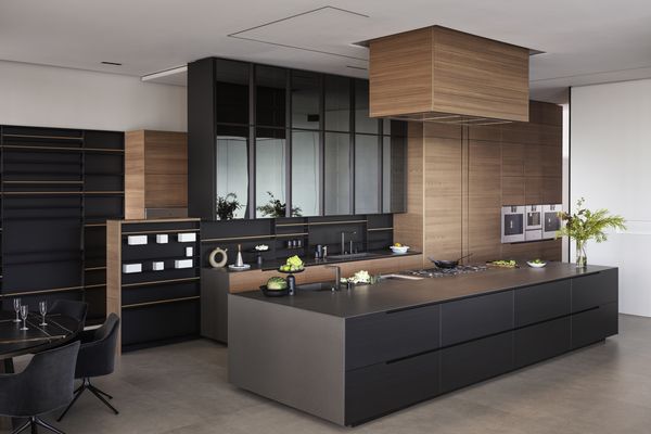 Gaggenau 400 series appliances in a luxury Bel Air kitchen