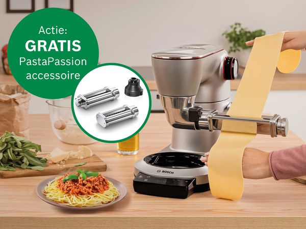 In een handomdraai verse pasta maken met de Bosch pastamachine. Actie: tijdelijk gratis PastaPassion accessoire bij een Serie 6/8 keukenmachine.  