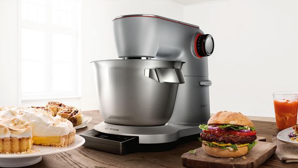 Wysoko wydajny robot MUM Serie 8 widziany z boku.