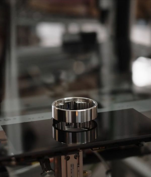 Gaggenau Minimalistic oven door with control ring being assembled in Lipsheim