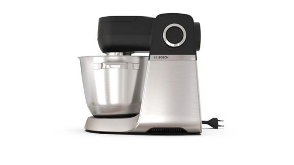 Slanke zilveren standmixer met mengkom en garderobe, keukenapparaat.