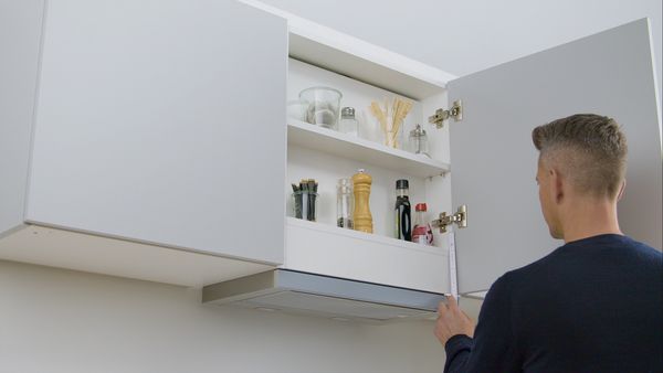 Видео за подмяна на аспиратор за пълно вграждане.