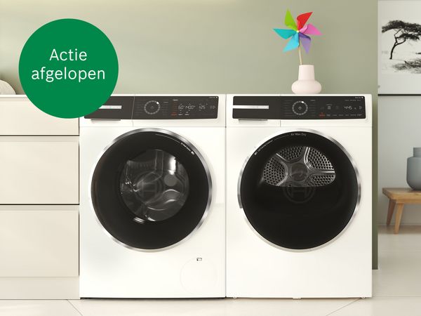 Wasmachine en droger met energie-effici&euml;ntie en &euro;100 cashback aanbod.