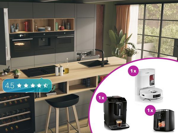 Moder kuhinjski prostor z ocenami aparatov, vključno s kuhinjskim robotom in dodatki ter sodčkom za ocenjevanje 