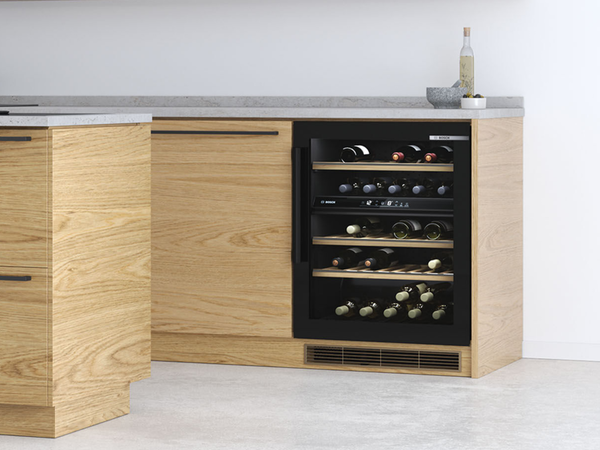  Szabadon&aacute;ll&oacute; borhűtők