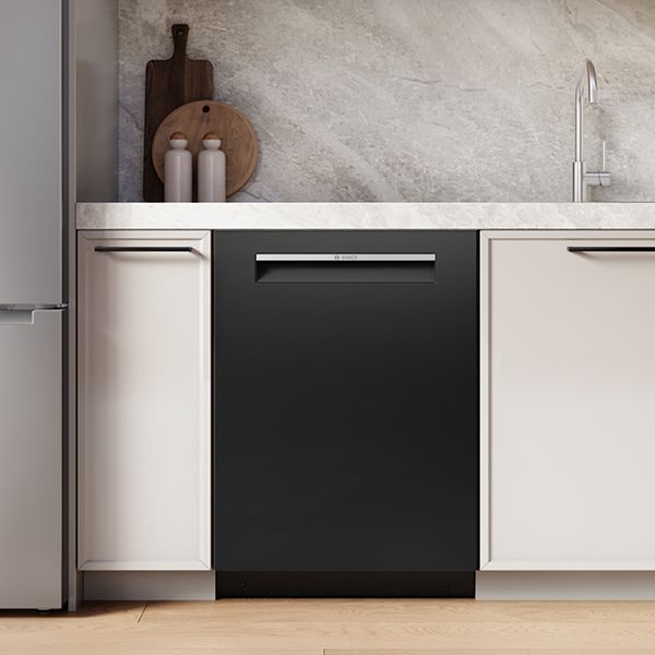 Bosch 300 series dishwasher with zone wash in black