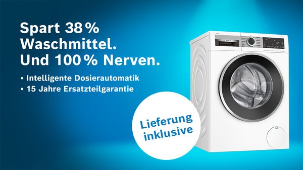 Waschmaschine vor blauem Hintergrund mit Hinweis auf 38% Waschmittel sparen und Lieferung inklusive.