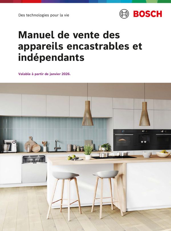 Int&eacute;rieur de cuisine moderne avec appareils Bosch int&eacute;gr&eacute;s, comptoir en bois et &eacute;clairage naturel.