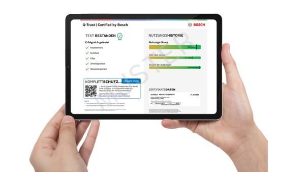 Tablet in H&auml;nden zeigt Bosch Q-Trust Zertifikat mit Testergebnissen, Nutzungshistorie und Ger&auml;testatus.