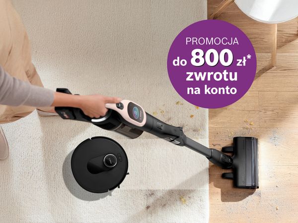 odkuracz pionowy i robot sprzatajacy na dywanie