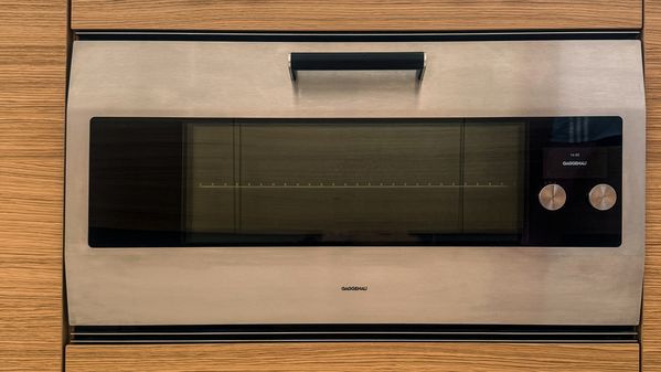 The iconic EB333 surrounded by beautiful wooden cabinets 