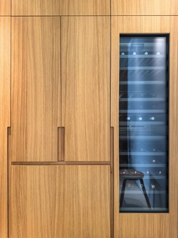 Gaggenau wine cabinet and the beautiful wooden cabinets 