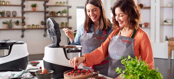 Cookit Berater:innen bei einer Produktpräsentation