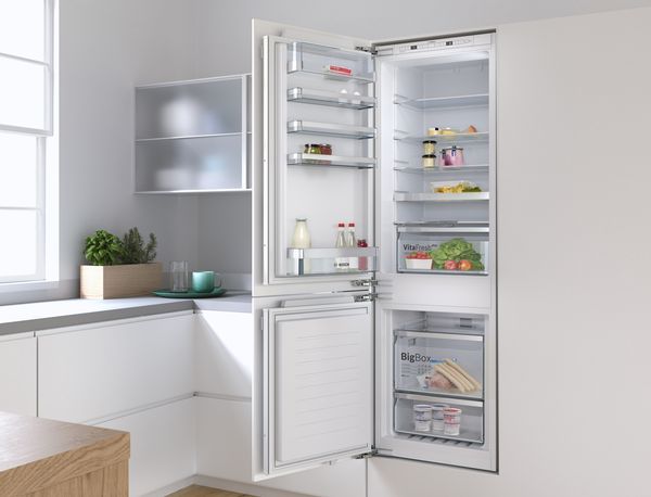 Grau Electricité SA - Shop : Gros électroménager > Réfrigérer/Congeler >  Réfrigérateur/Congélateur combinés > Bosch Combiné réfrigérateur/congélateur  KIN86VFE0 - E