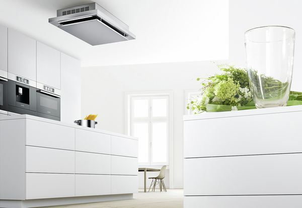 Bosch kitchen with ceiling cooker hood and integrated appliances