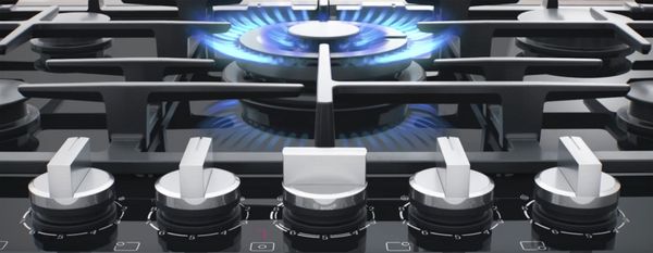 Bosch gāzes plīts virsmas ar FlameSelect