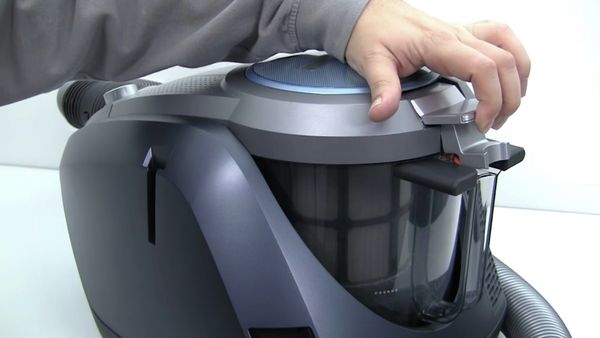 ¿Cómo limpiar los filtros en los aspiradores sin bolsa?
