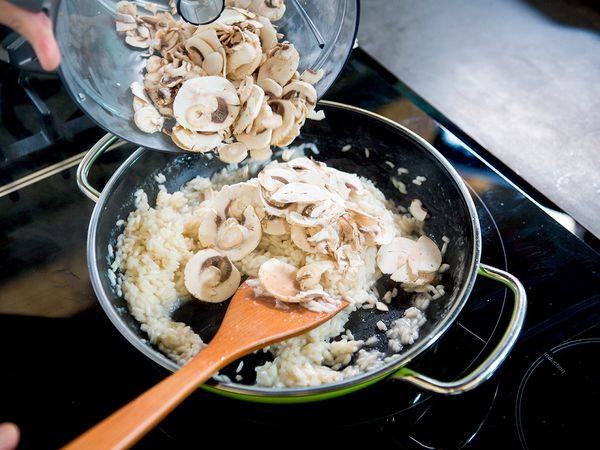 Etape 6 risotto au saumon fumé et aux champignons