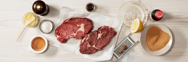 Zutaten für Rib-Eye-Steak nach einem Rezept von Bosch, zubereitet in Bosch Backöfen der Serien 6 und 8.