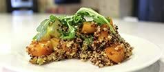 Salade de courge rôtie, quinoa et avocat 
