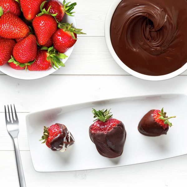 In Schokolade getunkte Erdbeeren.
