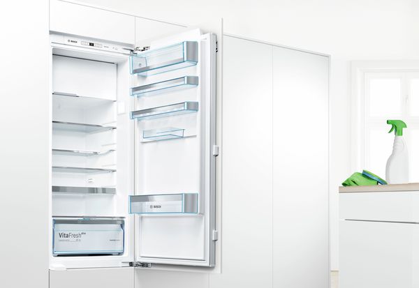 Entfernen Sie unangenehme Gerüche beim Reinigen des Kühlschranks