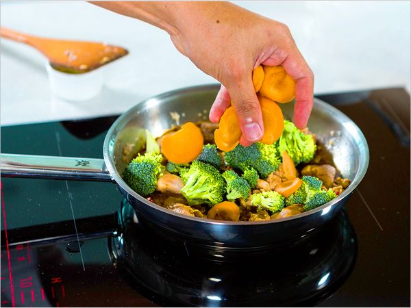 Etape 5 wok poumet et légumes