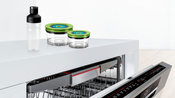 Les accessoires du VitaMaxx de Bosch dans un lave-vaisselle