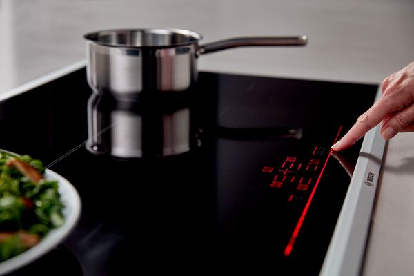 Bosch induction cooktop in use