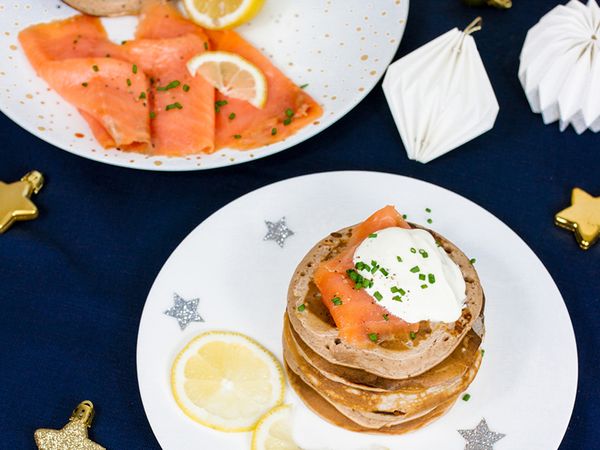 Blinis ukrainiens au saumon : recettes de Noël par Bosch. 