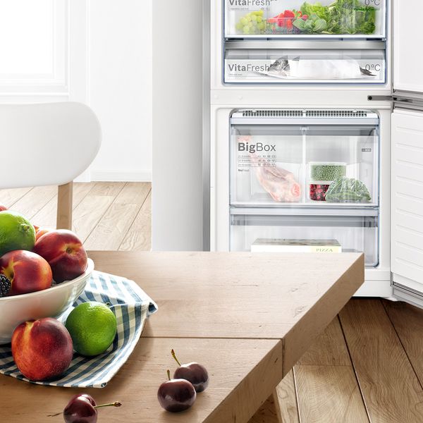 Interior of a Bosch fridge-freezer with VitaFresh technology