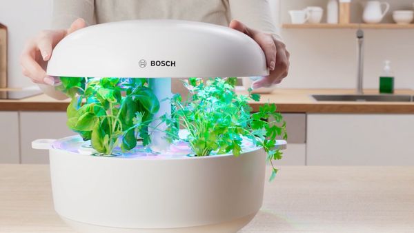 Smart Indoor Gardening | Bosch Smart Indoor Gardening | Bosch