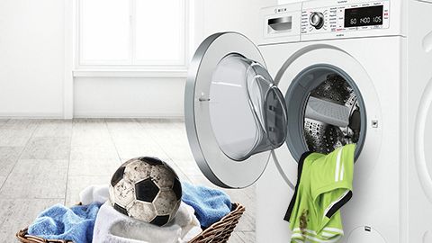 Waschmaschinen mit Fleckenautomatik entfernen Flecken aus Ihren Kleidern.